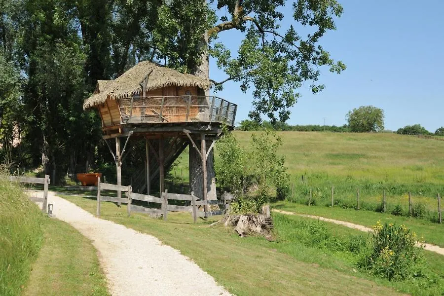 מלון Vignieu Domaine De Suzel צרפת