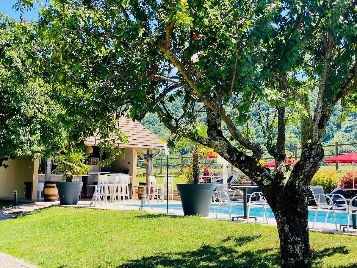 Domaine De Suzel Hotel Vignieu 4*,  France